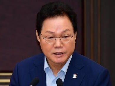 발언하는 박완수 경남지사