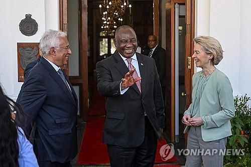 케이프타운에서 만난 남아공 대통령과 EU 지도부