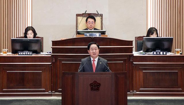 시정질문 답변하는 주광덕 경기 남양주시장