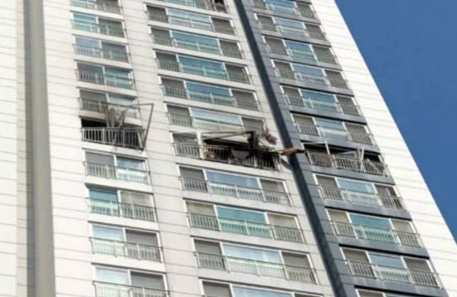 불이 난 아파트