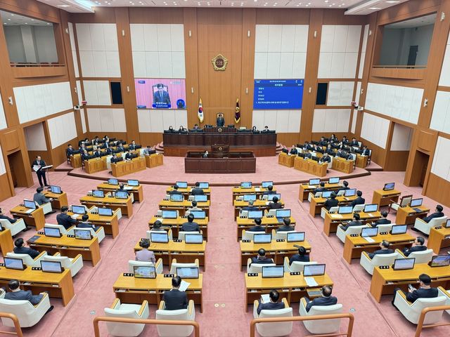 부산시의회 제327회 임시회 개회