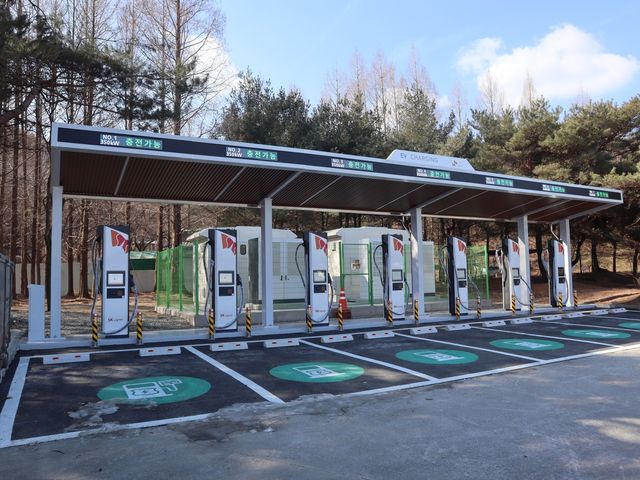 SK시그넷 초급속 충전기