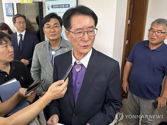 박우량 신안군수 항소심도 직위상실형