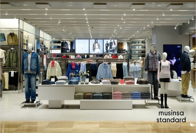 무신사 스탠다드 롯데월드몰 잠심절 [무신사 제공. 재판매 및 DB 금지]