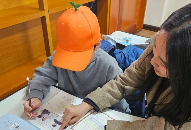 광주교대생, 초등학교서 보조강사 활동