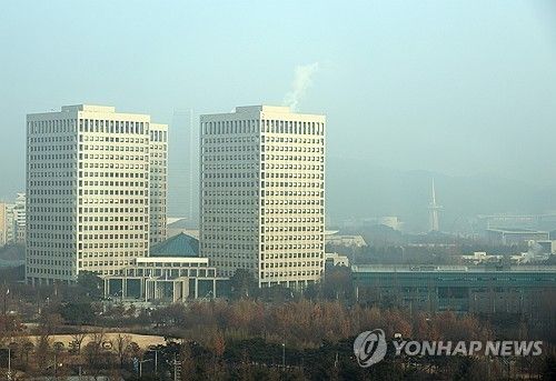 미세먼지가 뒤덮은 대전 도심