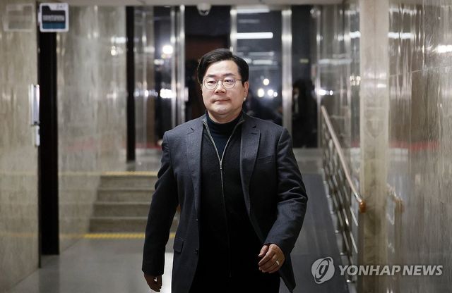 비상의원총회 참석하는 박찬대 원내대표