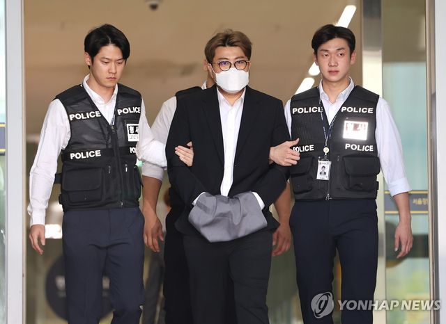 '음주 뺑소니 혐의' 김호중 검찰 송치