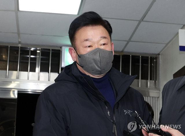 이광우 경호본부장, 경찰 조사 출석