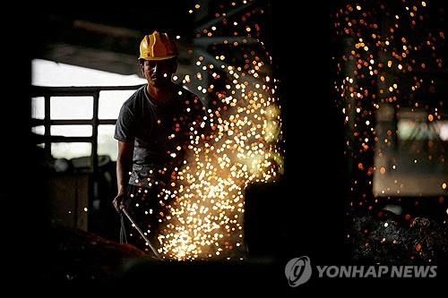 인도 철강 가공 공장