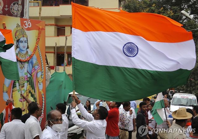 인도 국기 (기사와 직접적 관련 없음)