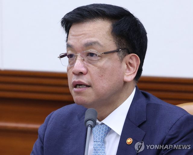 최상목 대통령 권한대행 부총리 겸 기획재정부 장관