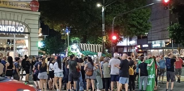 밀레이 대통령 연설을 보이콧 하는 시민들