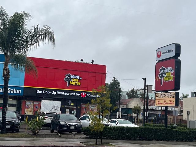 LA 코리아타운의 신라면 팝업스토어