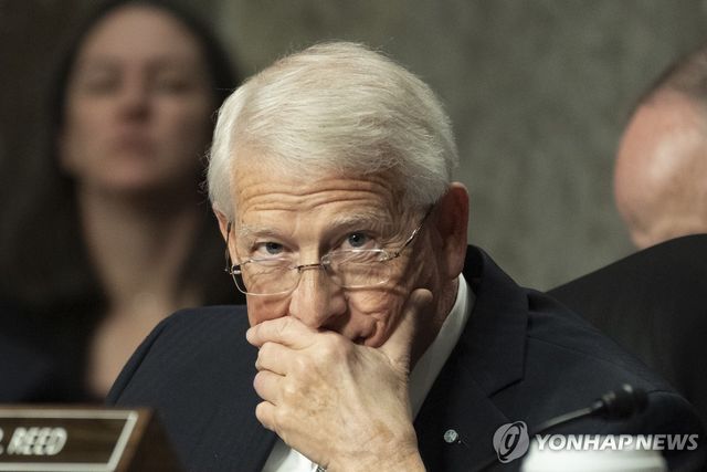 위커 미국 상원 군사위원장