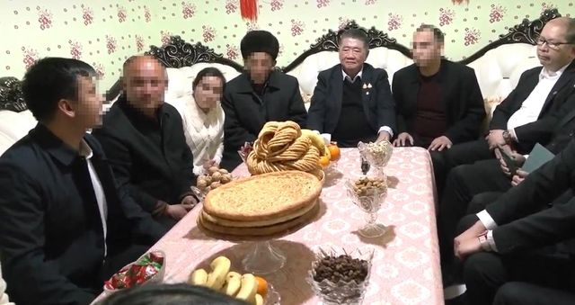 태국 대표단, 강제송환 위구르족 가정 방문