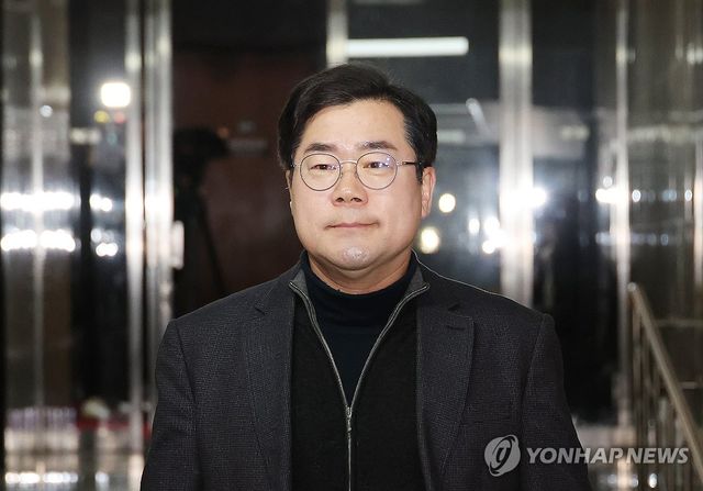 비상의원총회 참석하는 박찬대 원내대표