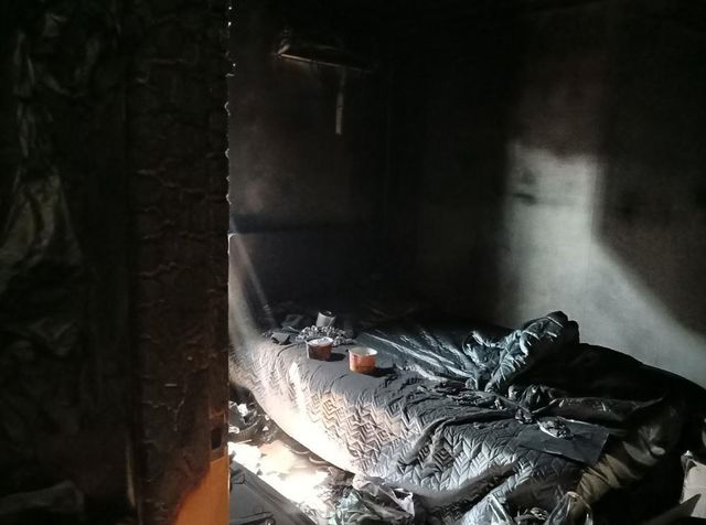 불에 탄 모텔 객실