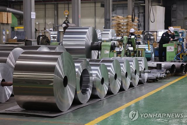 철강·알루미늄 25% 관세폭탄에 업계는 비상