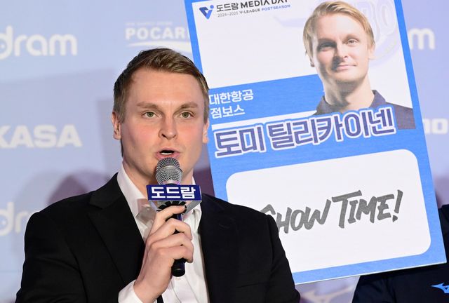 플레이오프 각오 밝히는 틸리카이넨 대한항공 감독