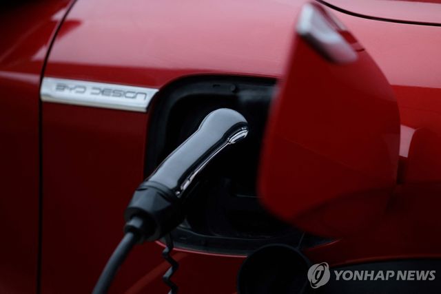 중국 전기차 'BYD'의 충전 모습