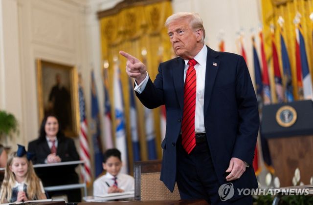 트럼프, 연방 교육부 폐지