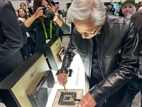 젠슨 황 "삼성 GDDR7 최고"