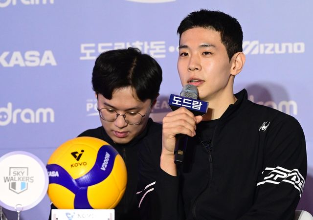 챔프전 각오 밝히는 현대캐피탈의 황승빈