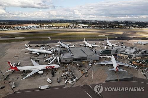 히스로 공항의 항공기들
