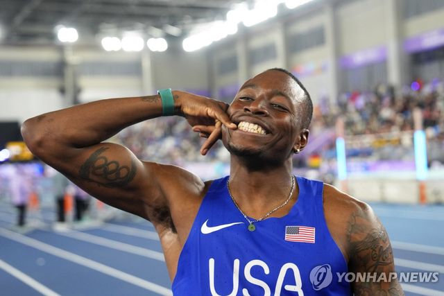 홀러웨이, 남자 60ｍ 허들 세계실내선수권 3연패