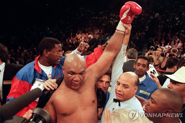 1994년 조지 포먼이 최고령 헤비급 챔피언이 된 순간 