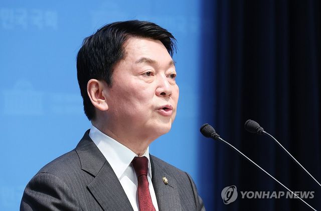 안철수 의원 "이재명 대표는 정계에서 은퇴하고 재판에 전념해야"