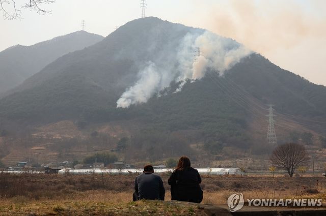산청 산불…마을로 향하는 산불