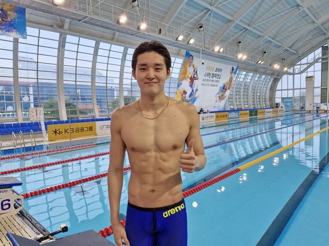 국가대표 선발전 남자 자유형 1,500ｍ에서 우승한 김우민.