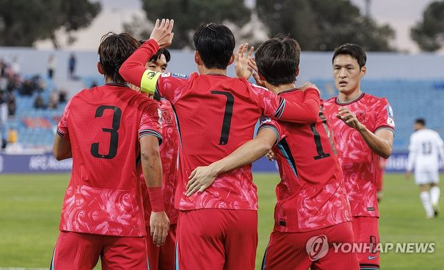 골 자축하는 한국