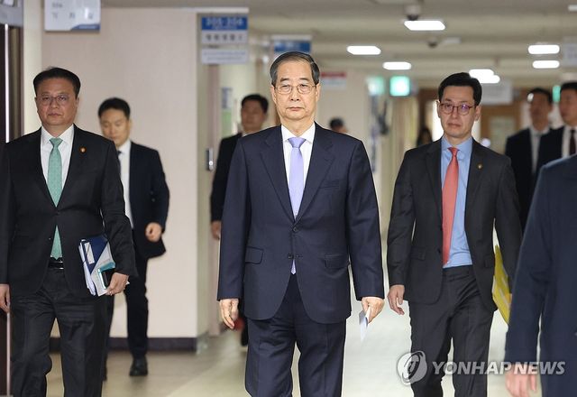 '직무복귀' 한덕수 권한대행