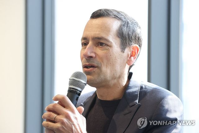 장바티스트 앙드레아 작가 방한