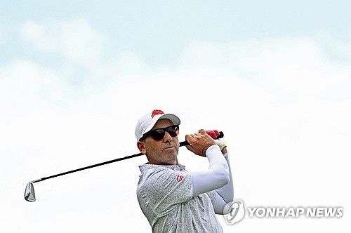 가르시아의 아이언샷.