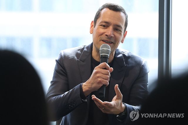 장바티스트 앙드레아 작가 방한