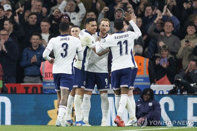 골 세리머니를 펼치는 잉글랜드 대표팀 선수들