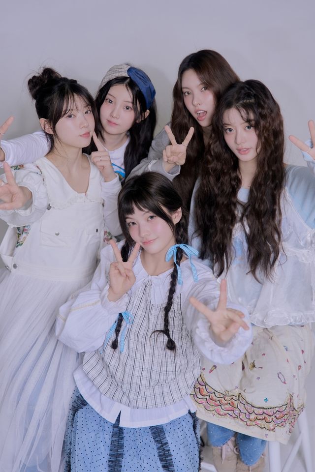 데뷔 1주년 맞은 아일릿