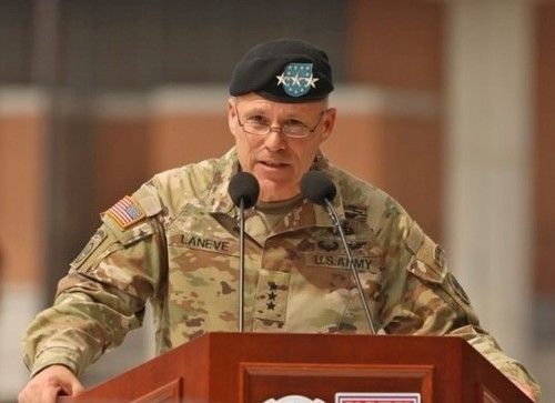 라네브 미8군 사령관