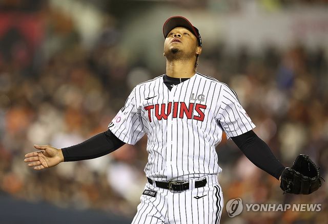 호투 이어가는 에르난데스