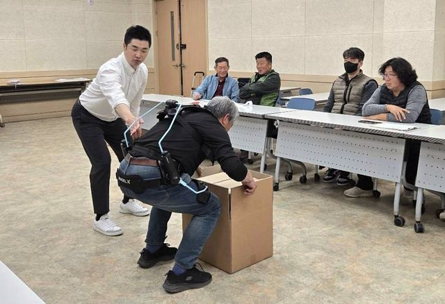 세종시, 농업인 근골격계 질환 예방 위해 보조슈트 보급