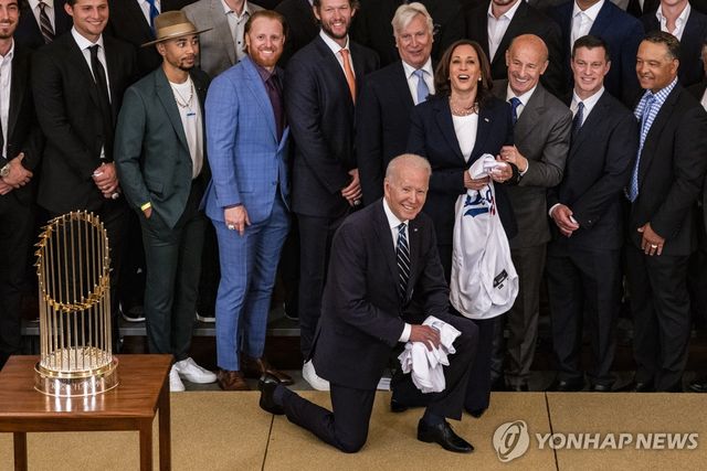 2021년 백악관을 방문한 로스앤젤레스 다저스 선수단