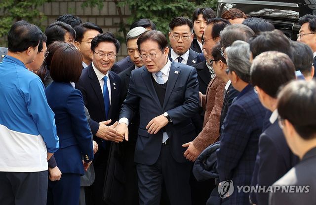 공판 출석하는 이재명 대표