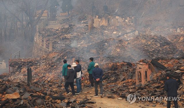 화마가 휩쓸고 간 고운사