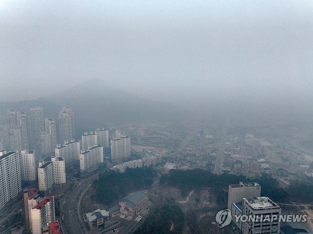 산불 연기에 갇힌 안동·예천