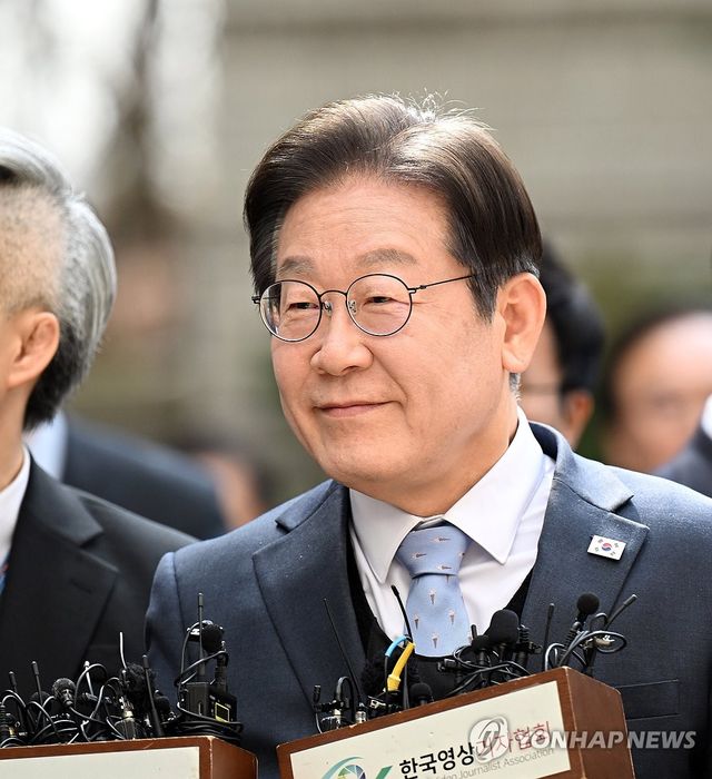 이재명 대표, '공직선거법 위반 혐의' 항소심 선고공판 출석