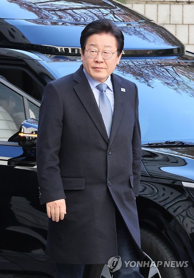 법원 도착한 이재명 대표